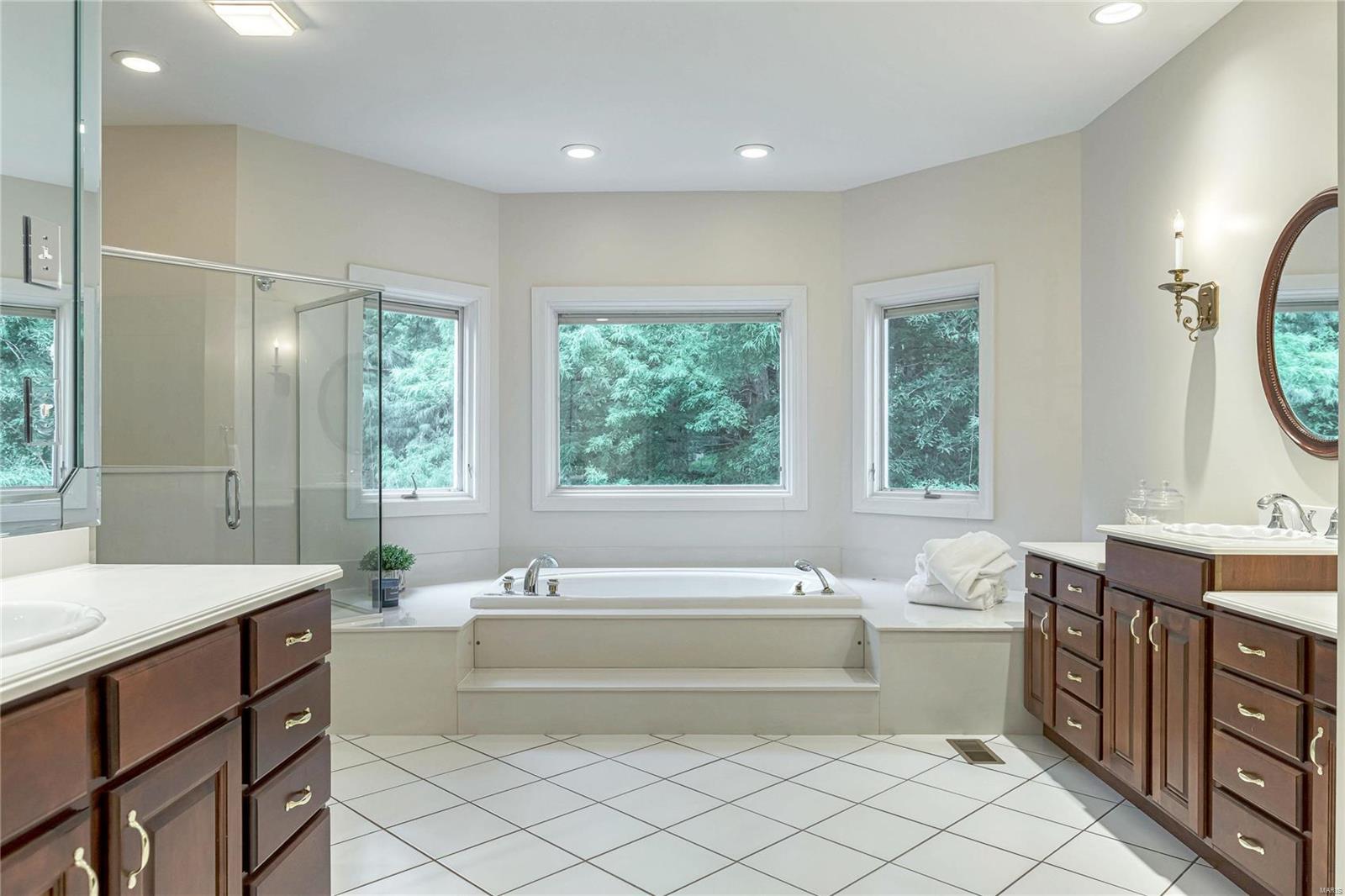 Manderleigh Of Town & Country One - Residential