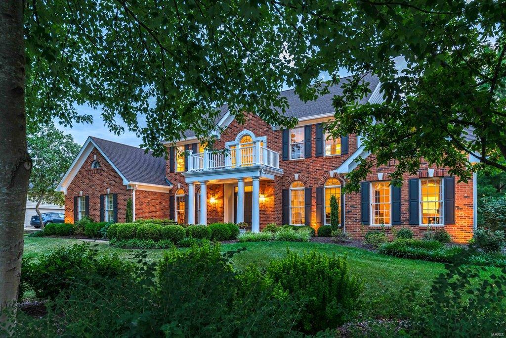 Manderleigh Of Town & Country One - Residential