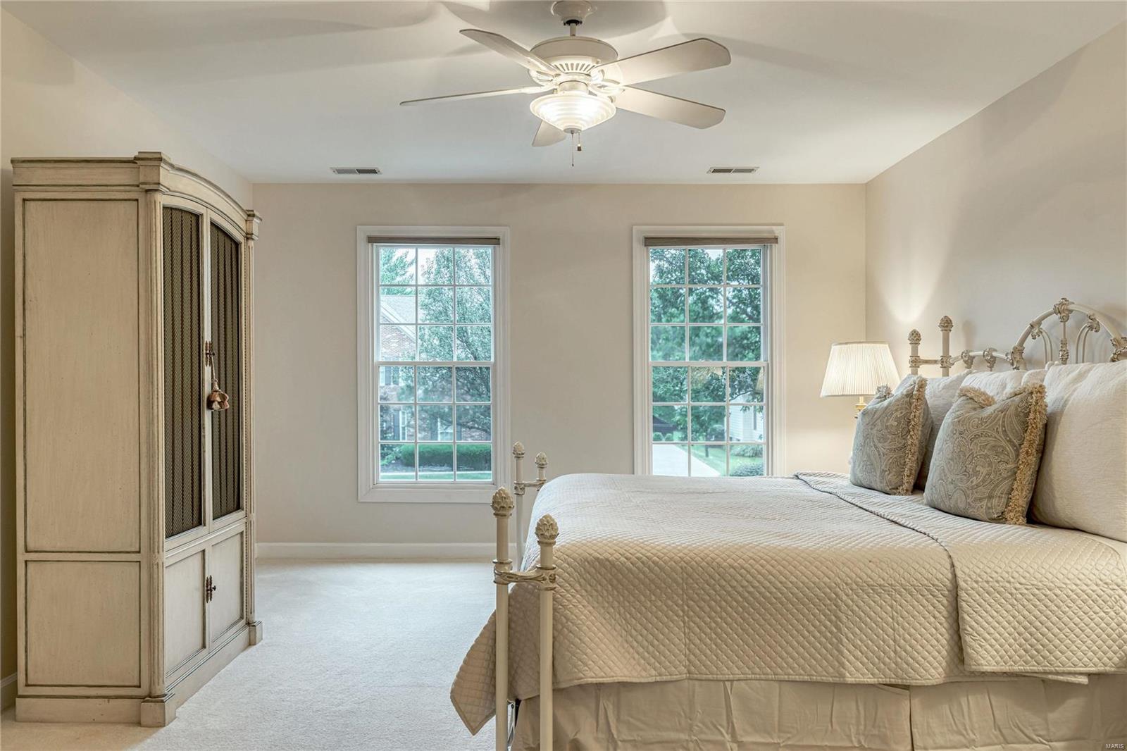 Manderleigh Of Town & Country One - Residential