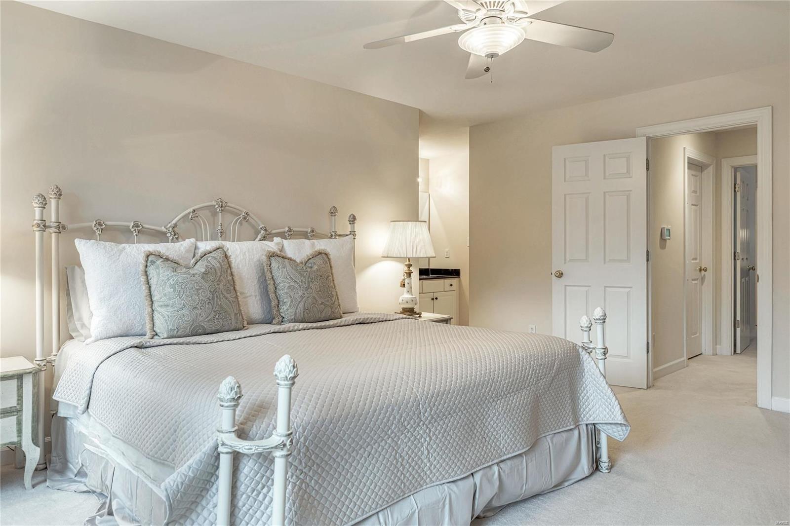 Manderleigh Of Town & Country One - Residential