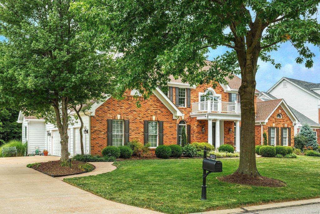 Manderleigh Of Town & Country One - Residential