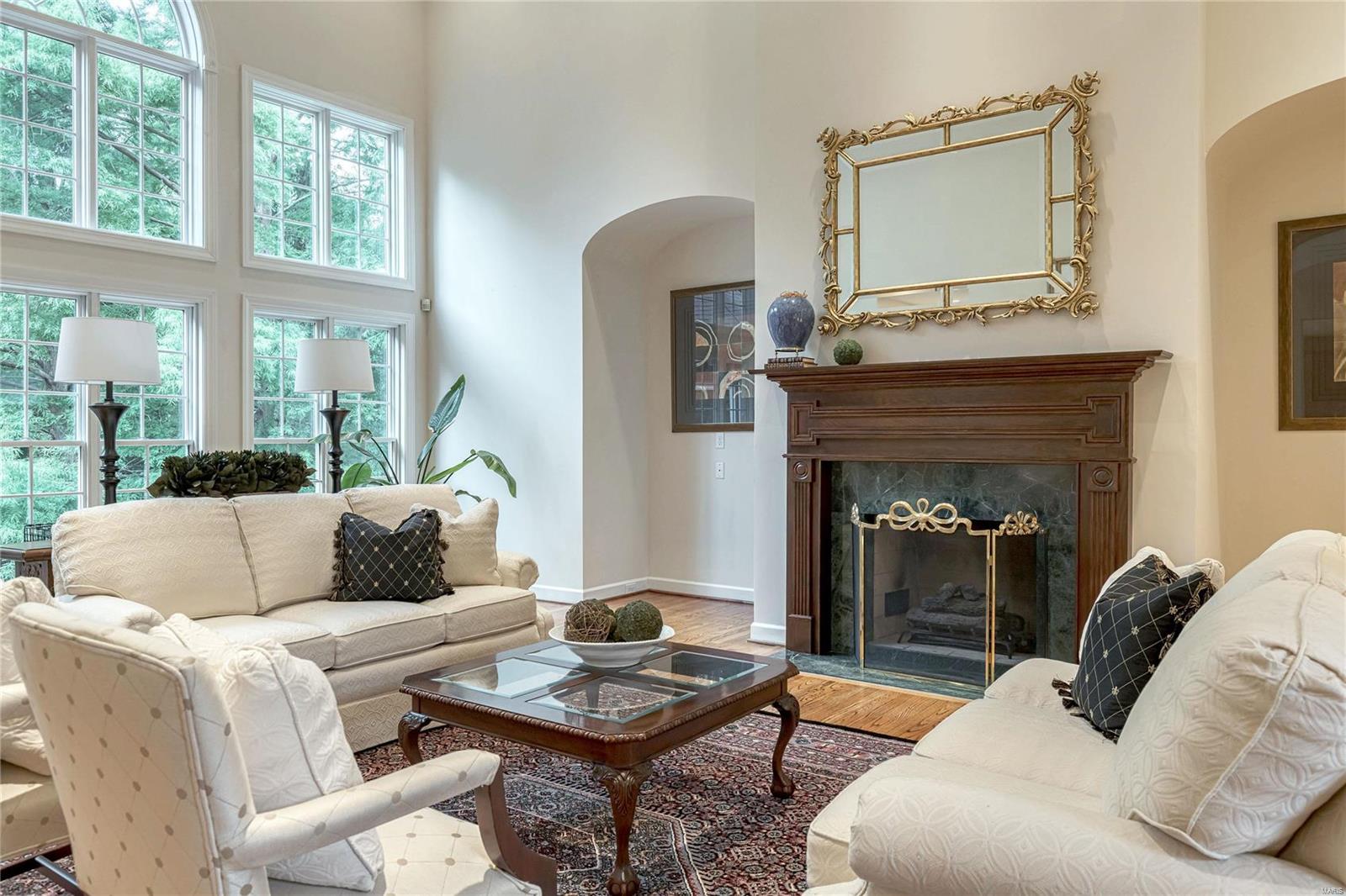 Manderleigh Of Town & Country One - Residential