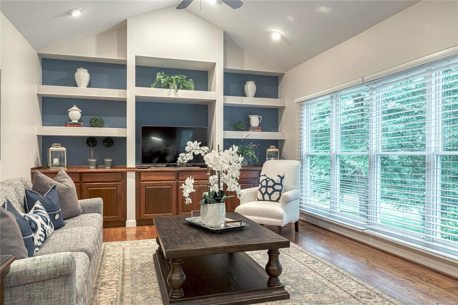 Manderleigh Of Town & Country One - Residential