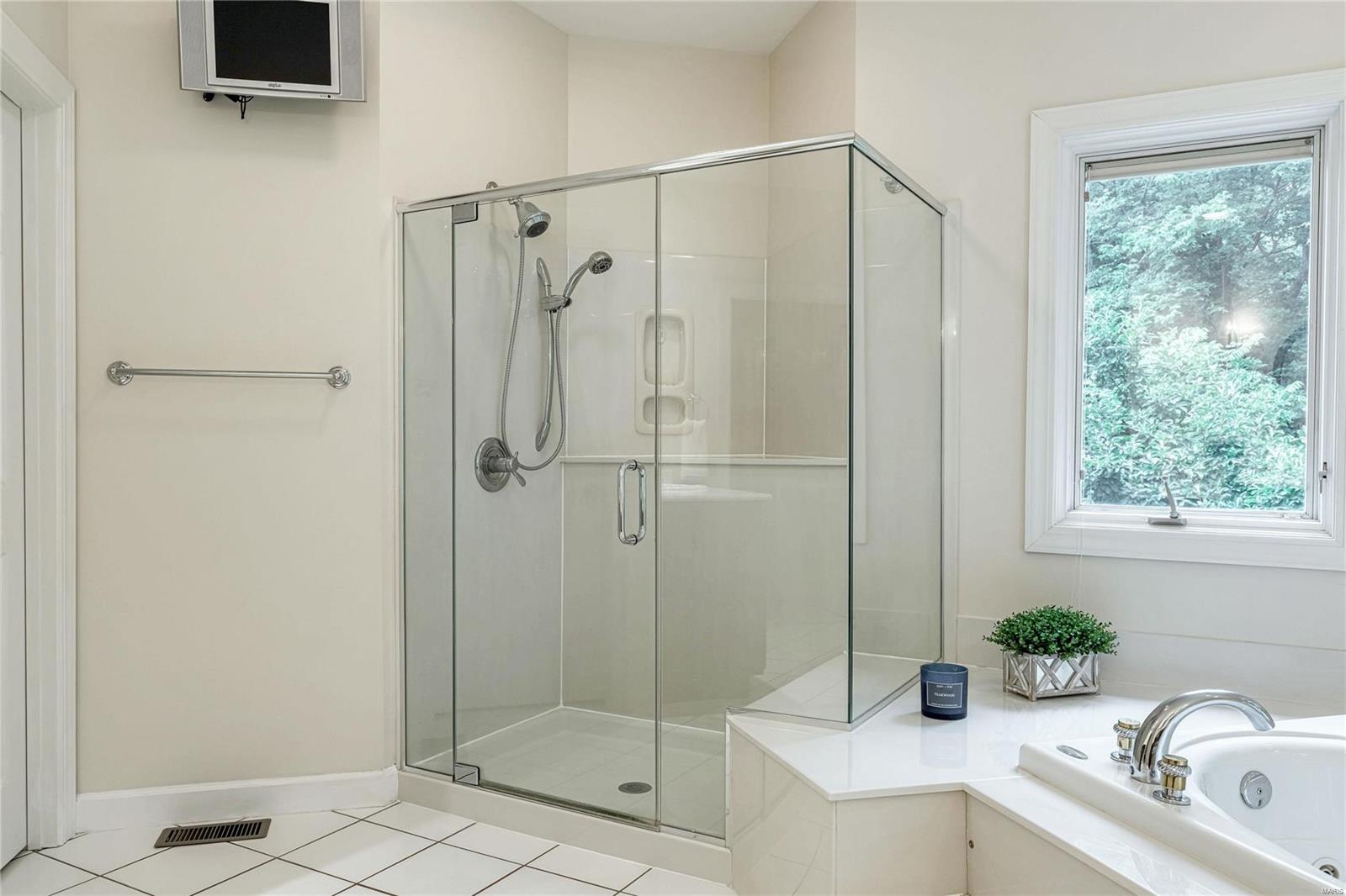 Manderleigh Of Town & Country One - Residential