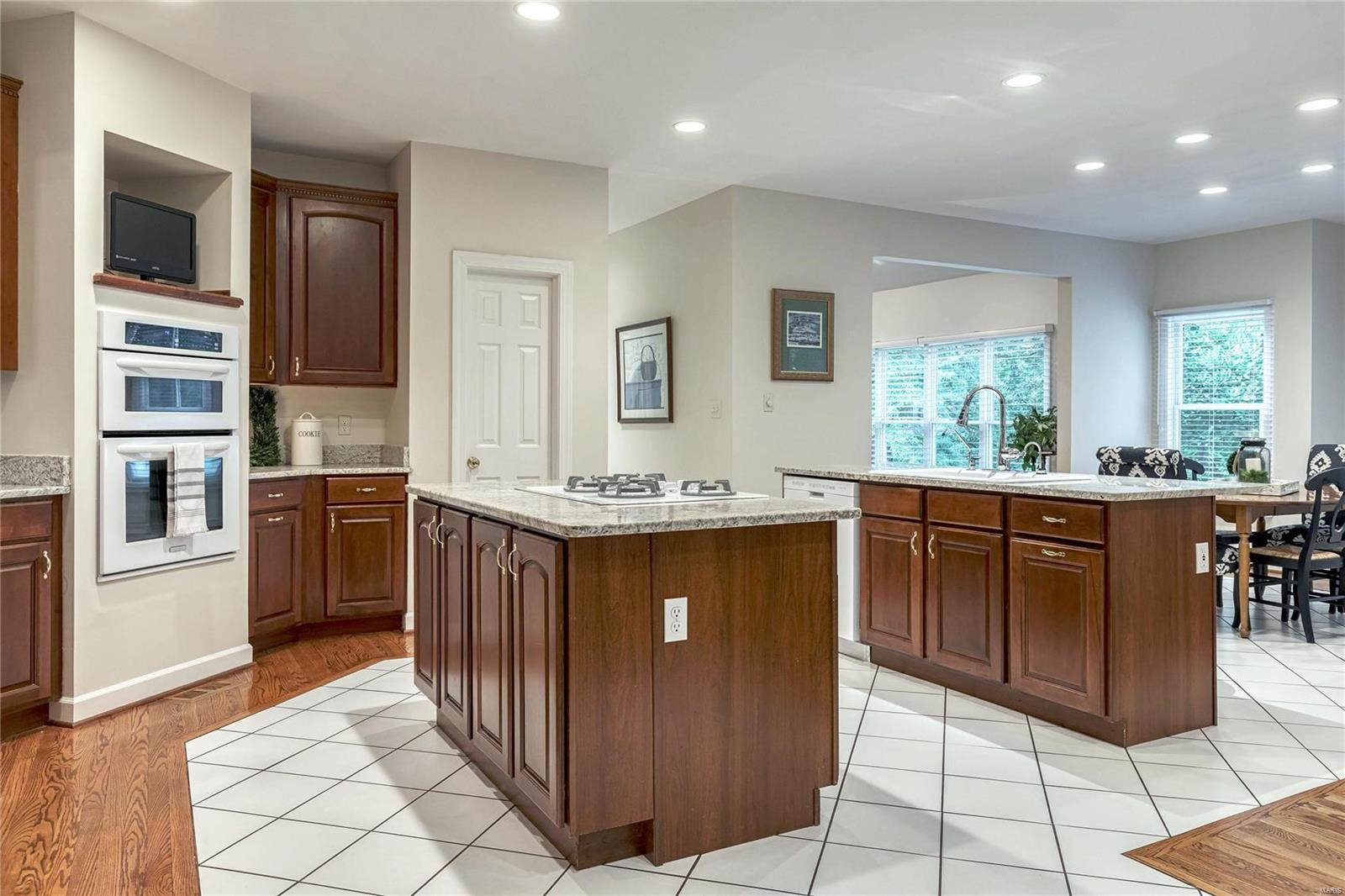 Manderleigh Of Town & Country One - Residential