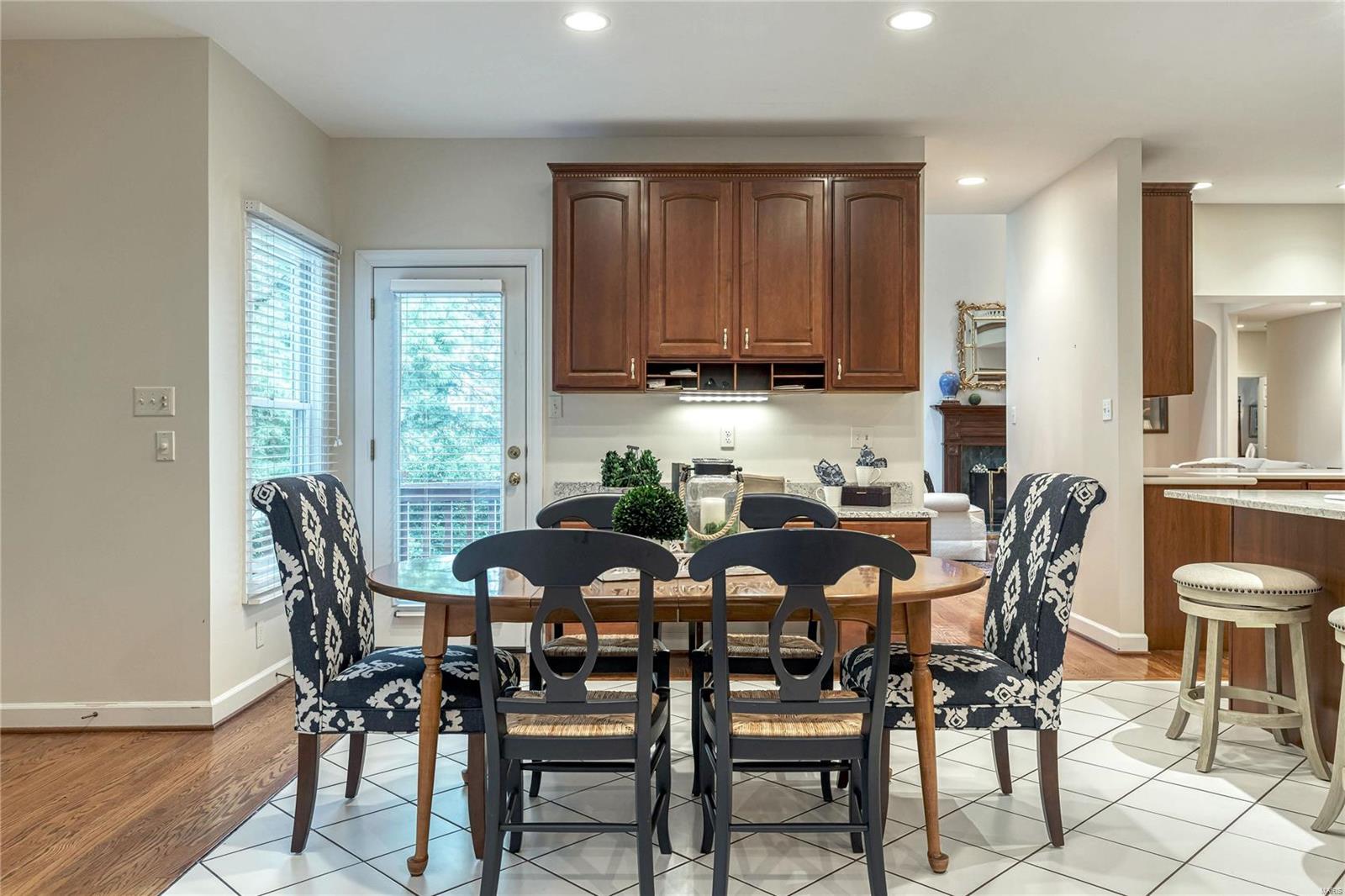 Manderleigh Of Town & Country One - Residential