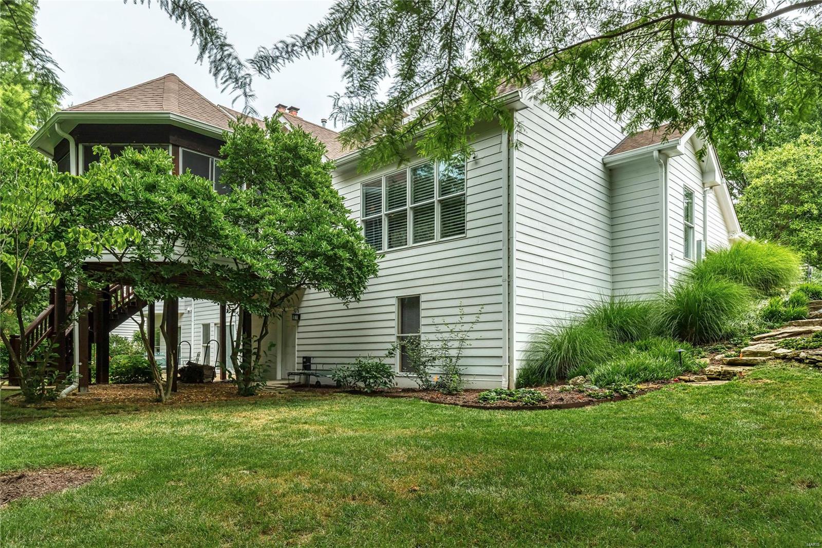 Manderleigh Of Town & Country One - Residential