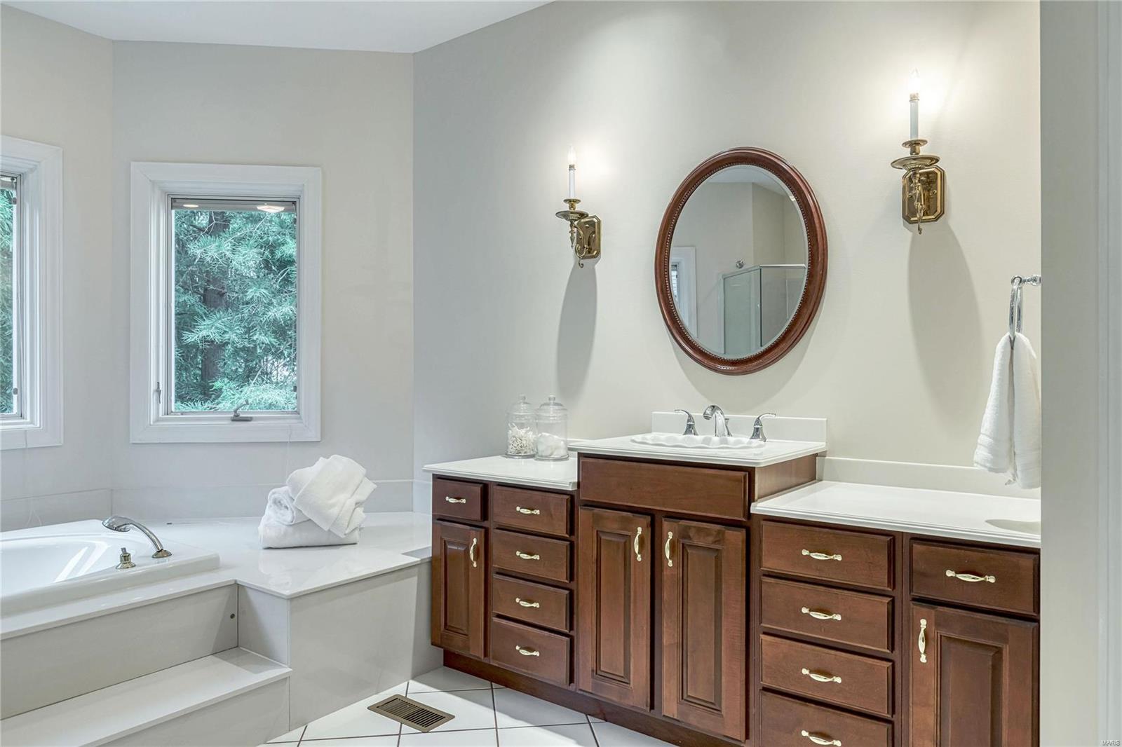 Manderleigh Of Town & Country One - Residential