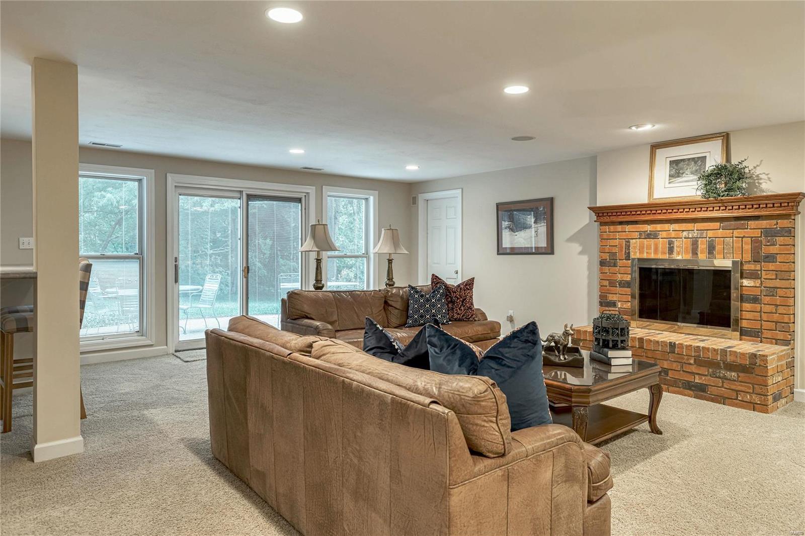 Manderleigh Of Town & Country One - Residential