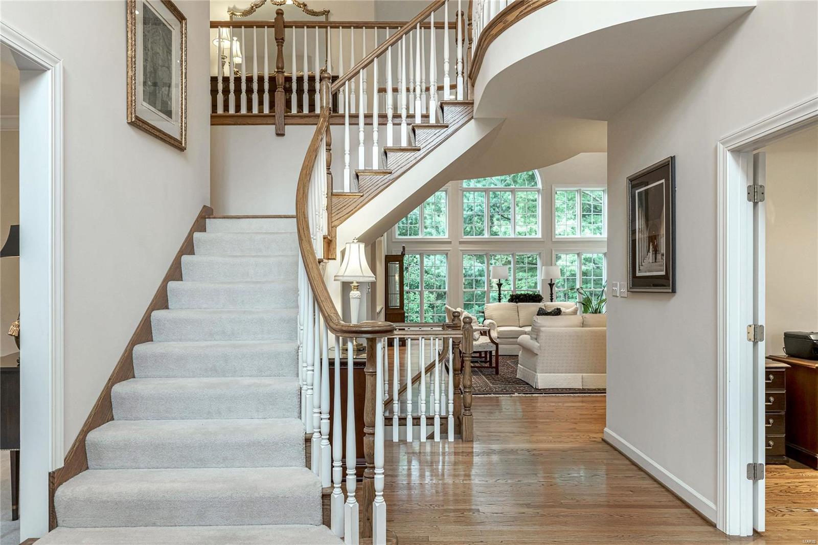 Manderleigh Of Town & Country One - Residential