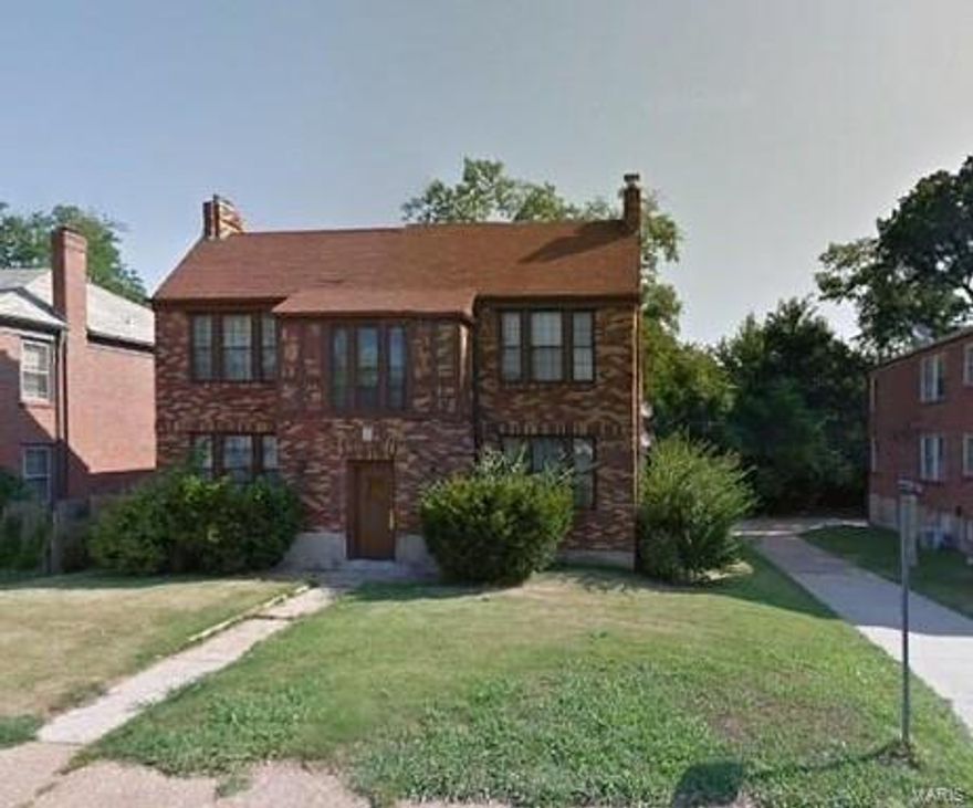 Fully rented 2 story apartment.  All 4 units are currently rented, 3 market rent and 1 HUD.  Some units have been recently painted along with hall way and basement area.