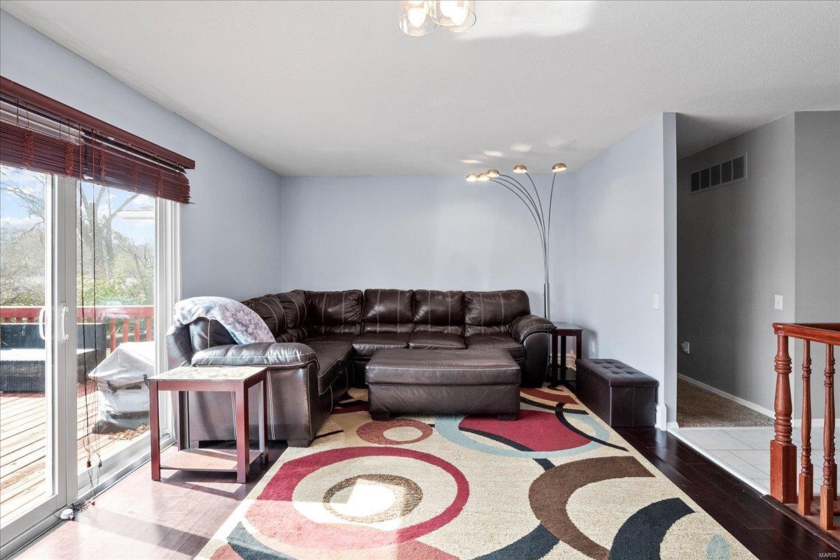 St Louis, Missouri 63146, United States, 4 Bedrooms Bedrooms, ,3 BathroomsBathrooms,Residential,Pending,543