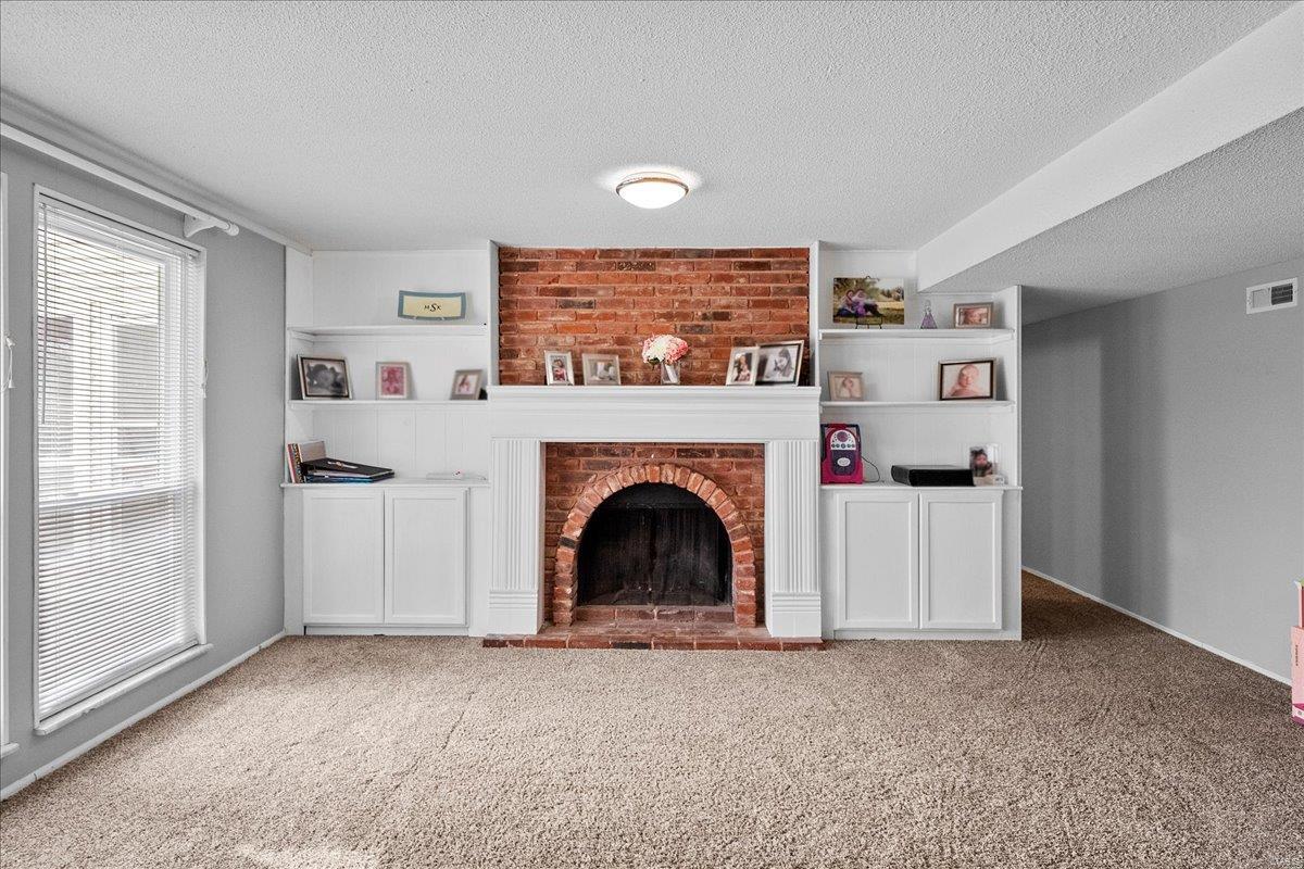 St Louis, Missouri 63146, United States, 4 Bedrooms Bedrooms, ,3 BathroomsBathrooms,Residential,Pending,543