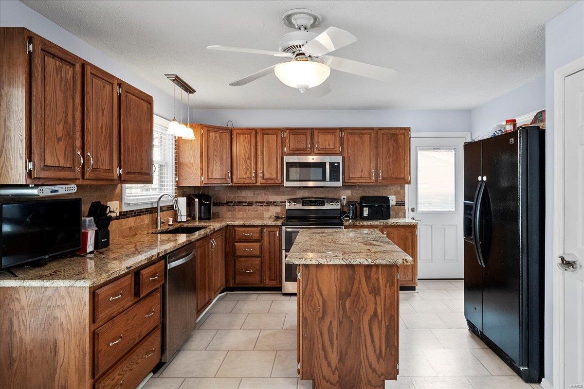 St Louis, Missouri 63146, United States, 4 Bedrooms Bedrooms, ,3 BathroomsBathrooms,Residential,Pending,543