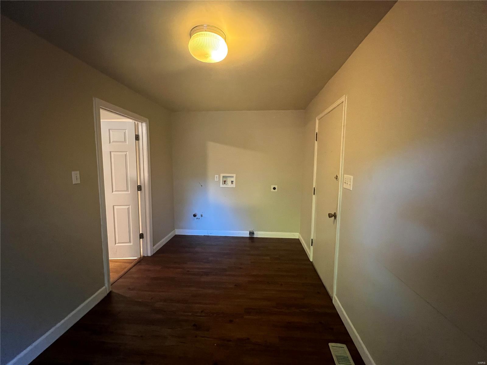 Mason Manor 4 - Residential Lease