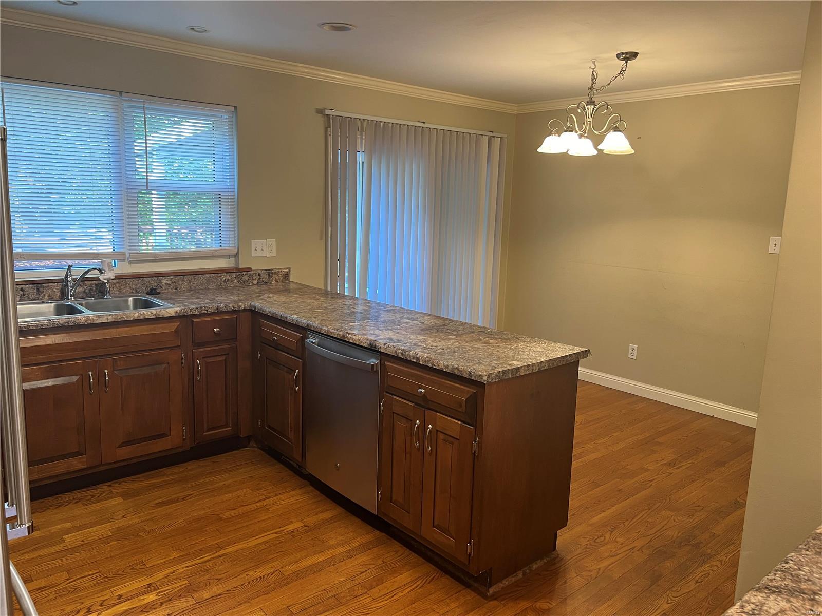 Mason Manor 4 - Residential Lease