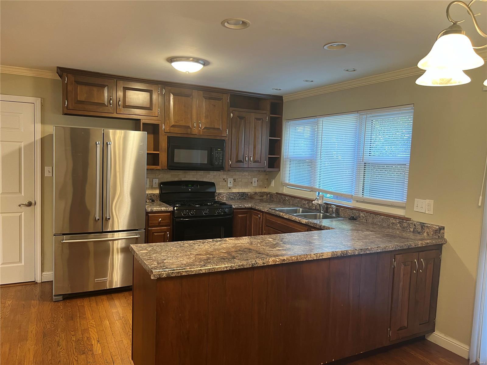 Mason Manor 4 - Residential Lease