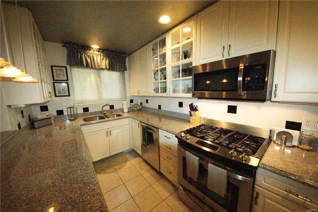 Treetop Condo - Residential