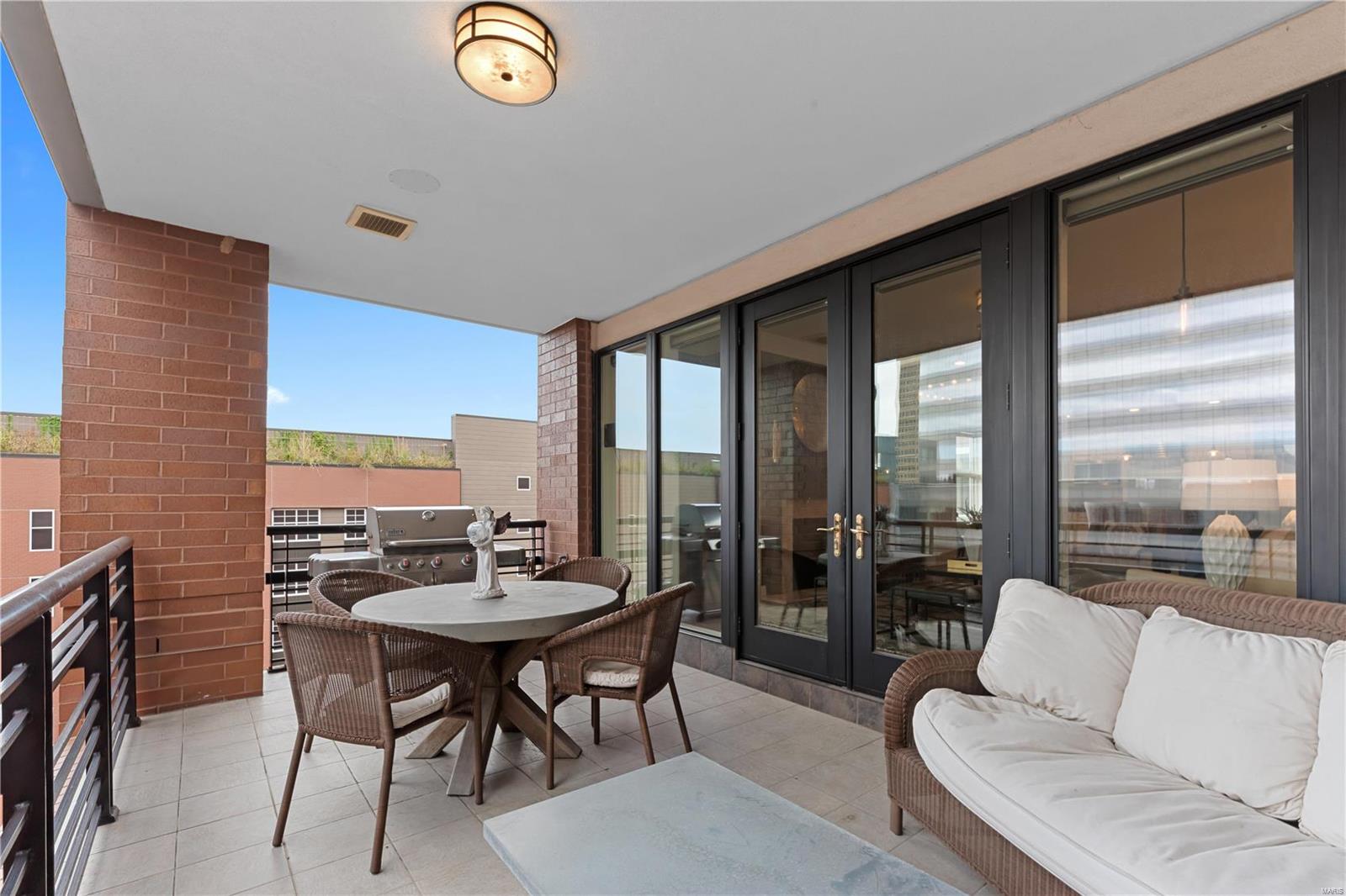 Crescent Condo - Residential