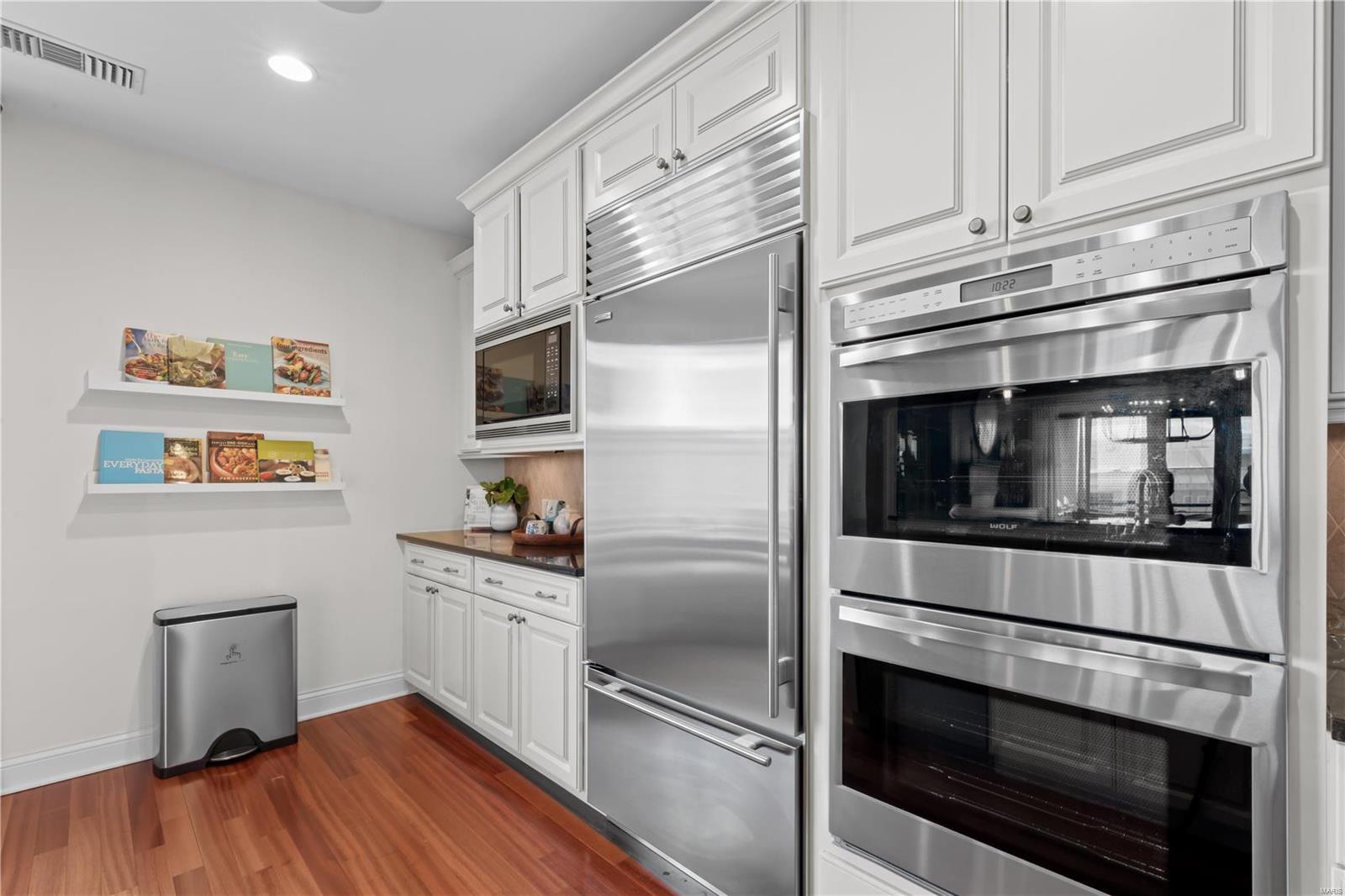 Crescent Condo - Residential