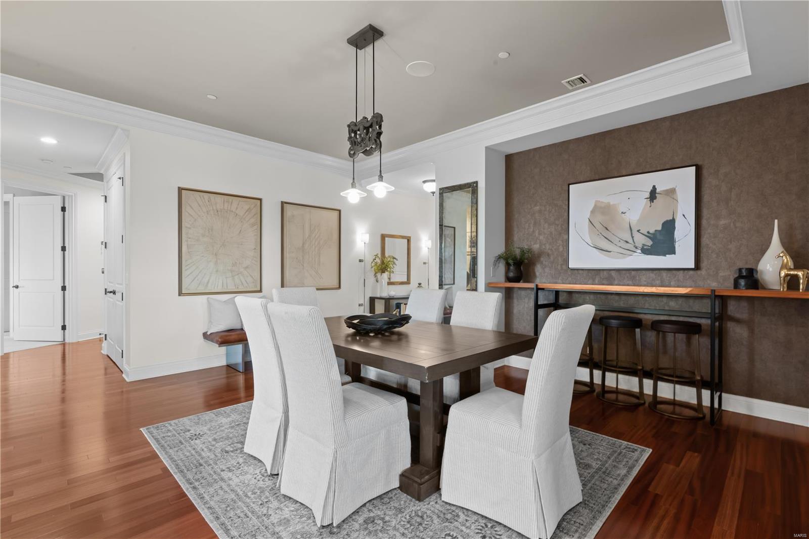 Crescent Condo - Residential