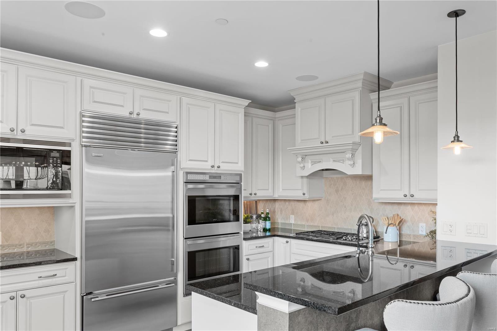 Crescent Condo - Residential