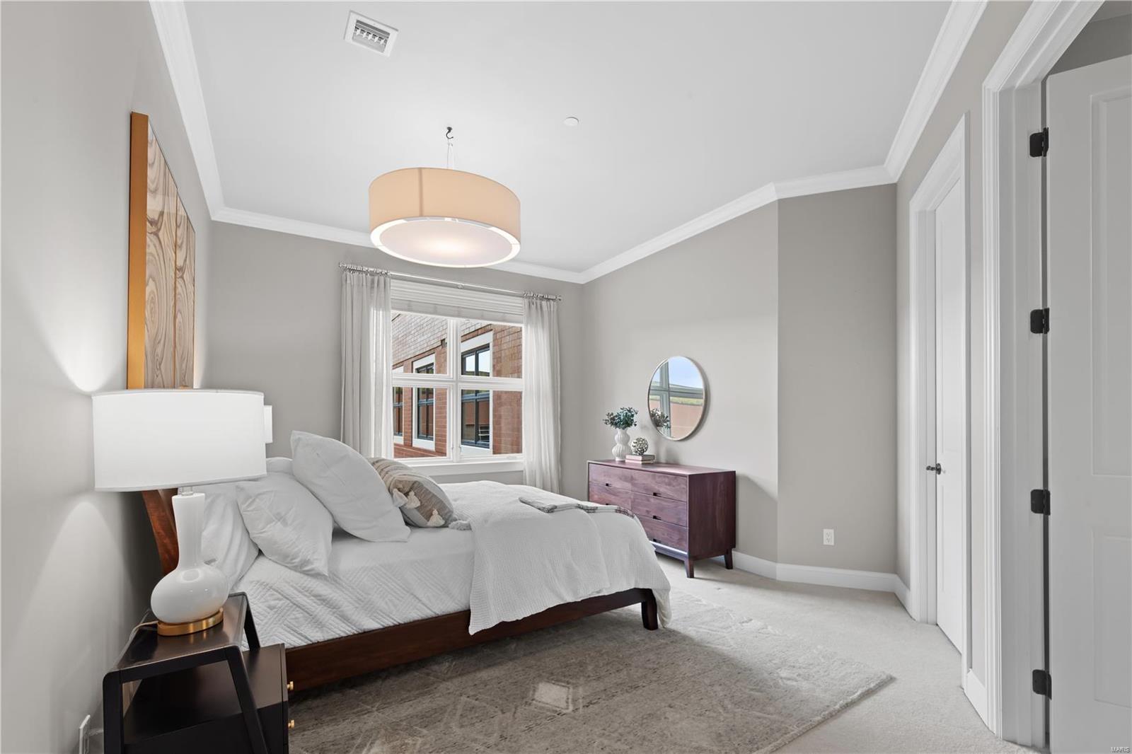 Crescent Condo - Residential