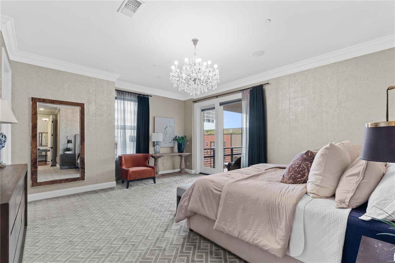 Crescent Condo - Residential