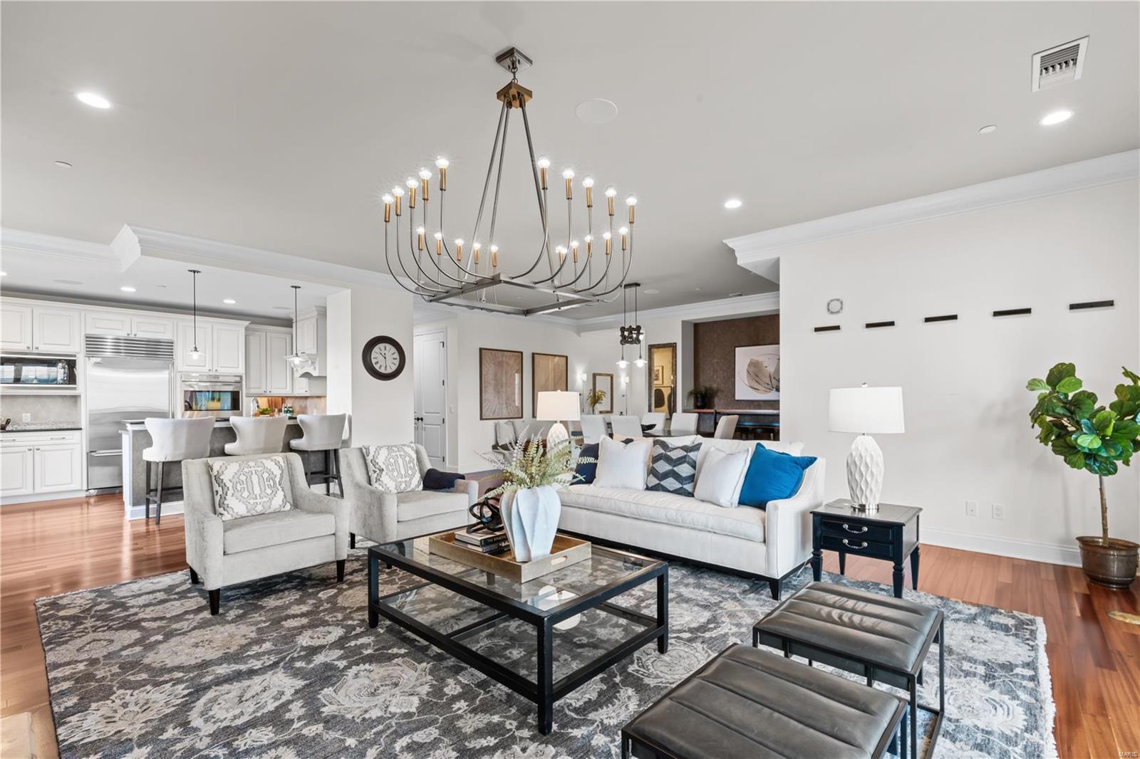 Crescent Condo - Residential