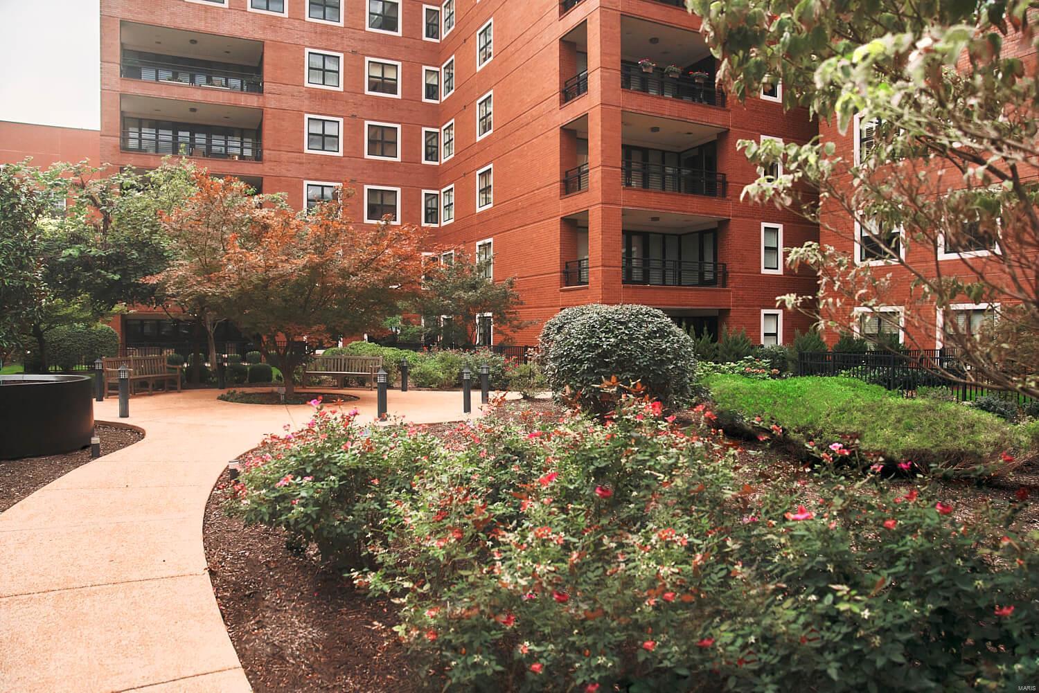 Crescent Condo - Residential