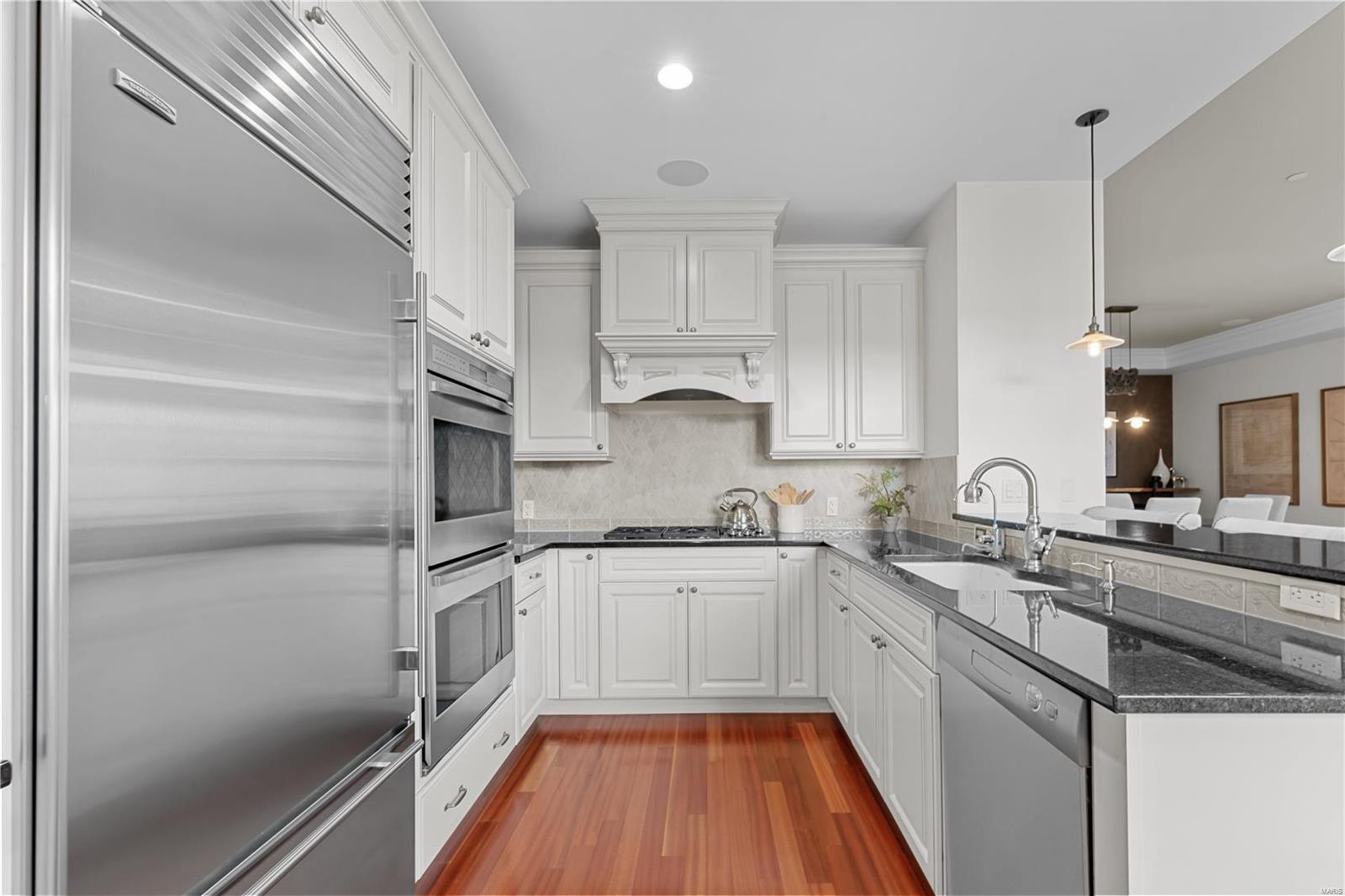 Crescent Condo - Residential