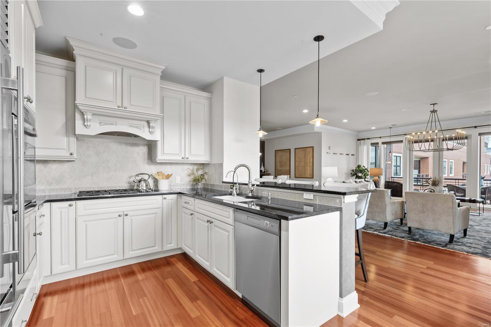 Crescent Condo - Residential