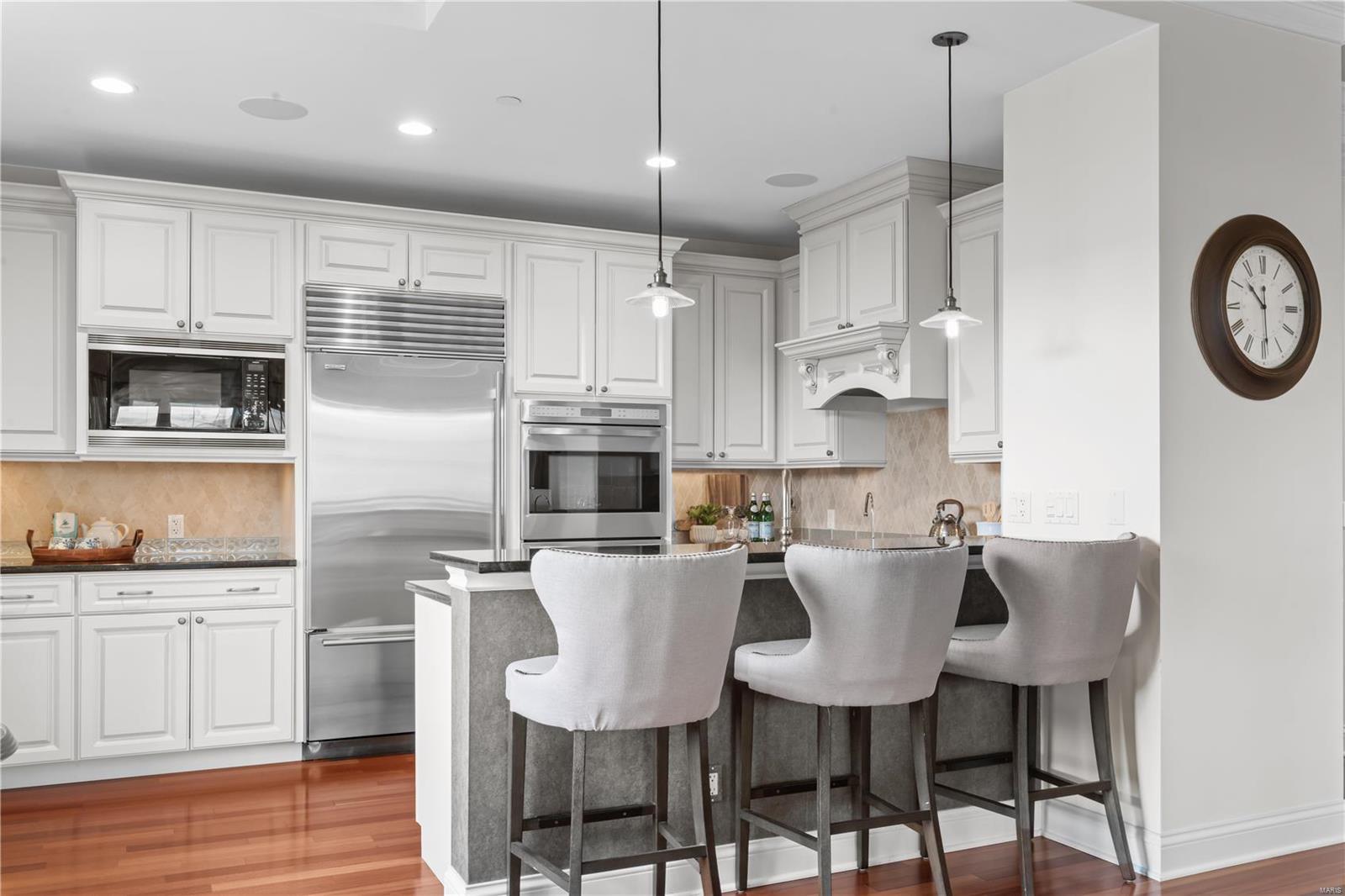 Crescent Condo - Residential