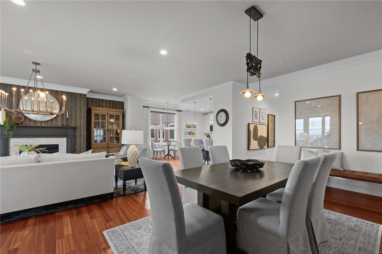 Crescent Condo - Residential