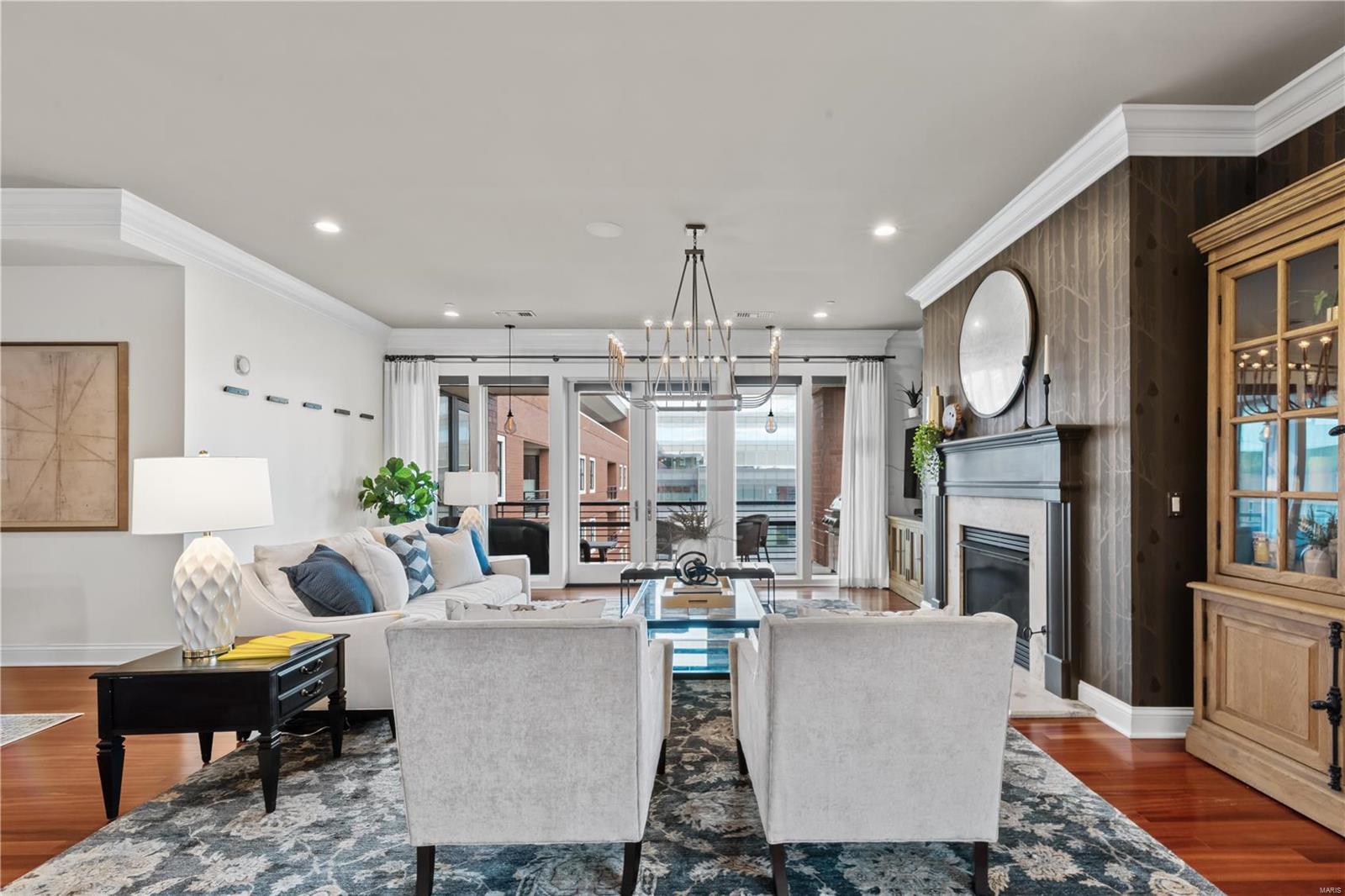 Crescent Condo - Residential