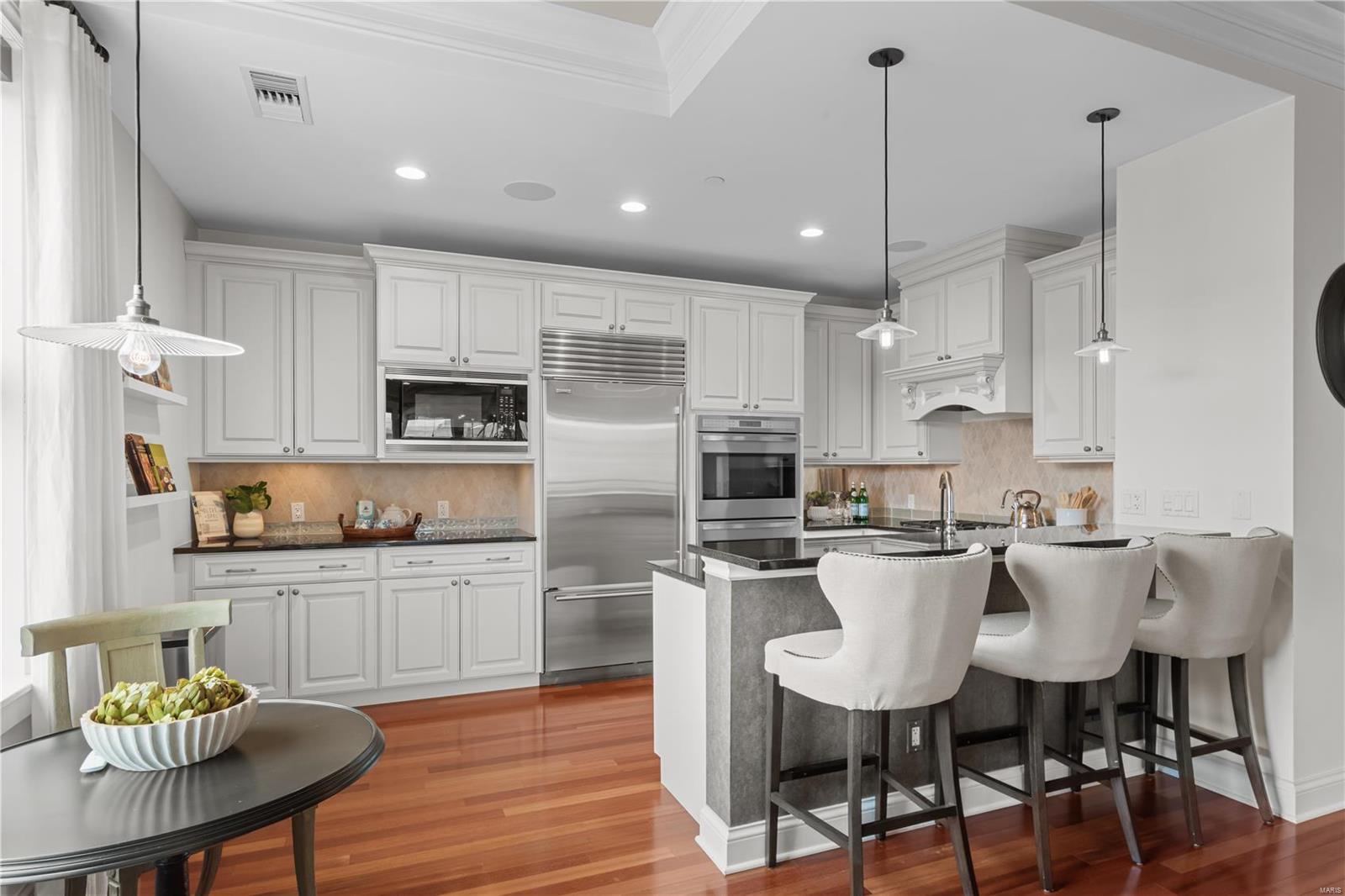 Crescent Condo - Residential