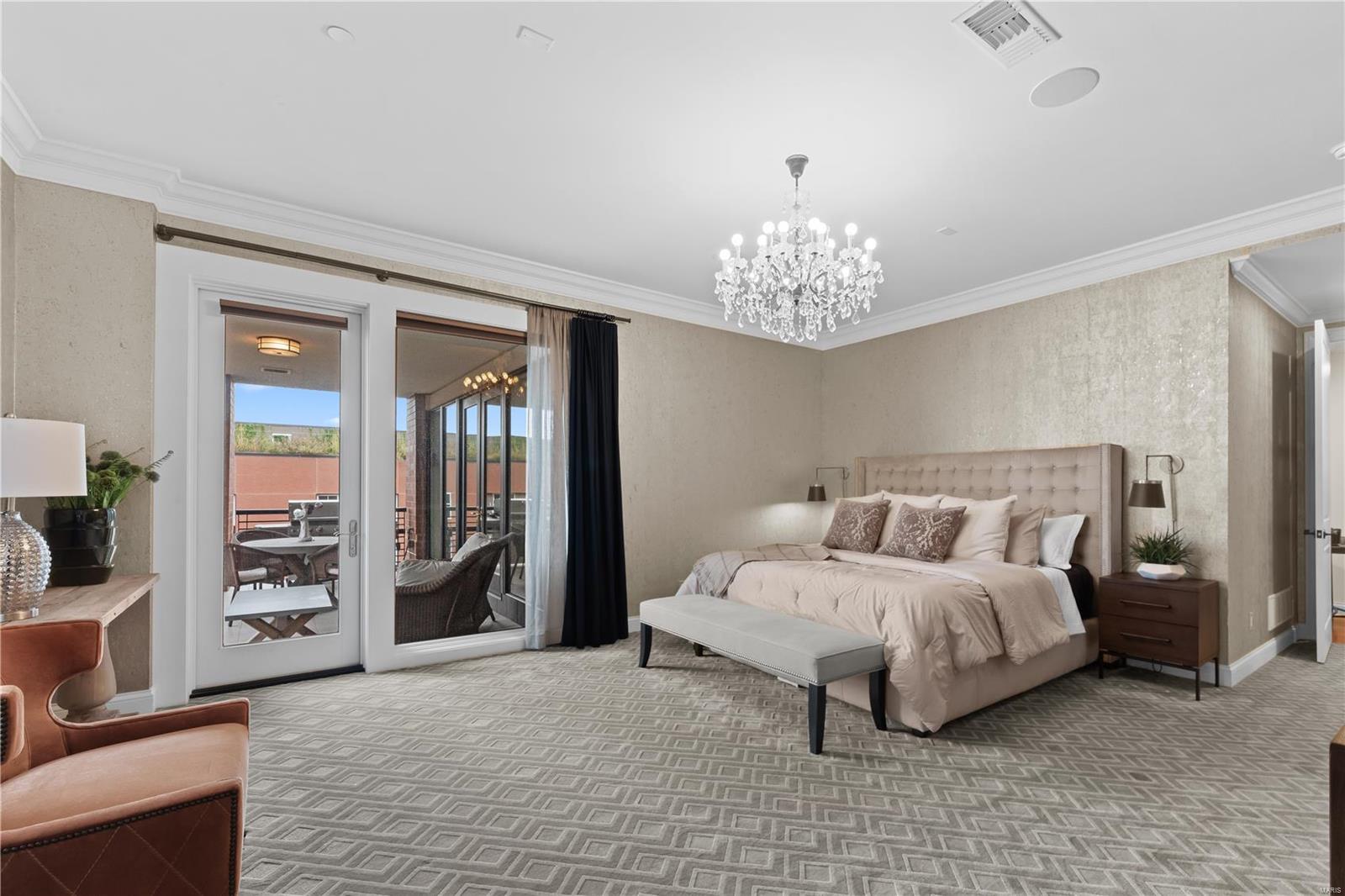 Crescent Condo - Residential