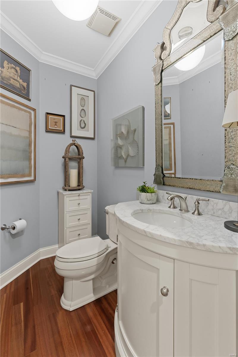 Crescent Condo - Residential