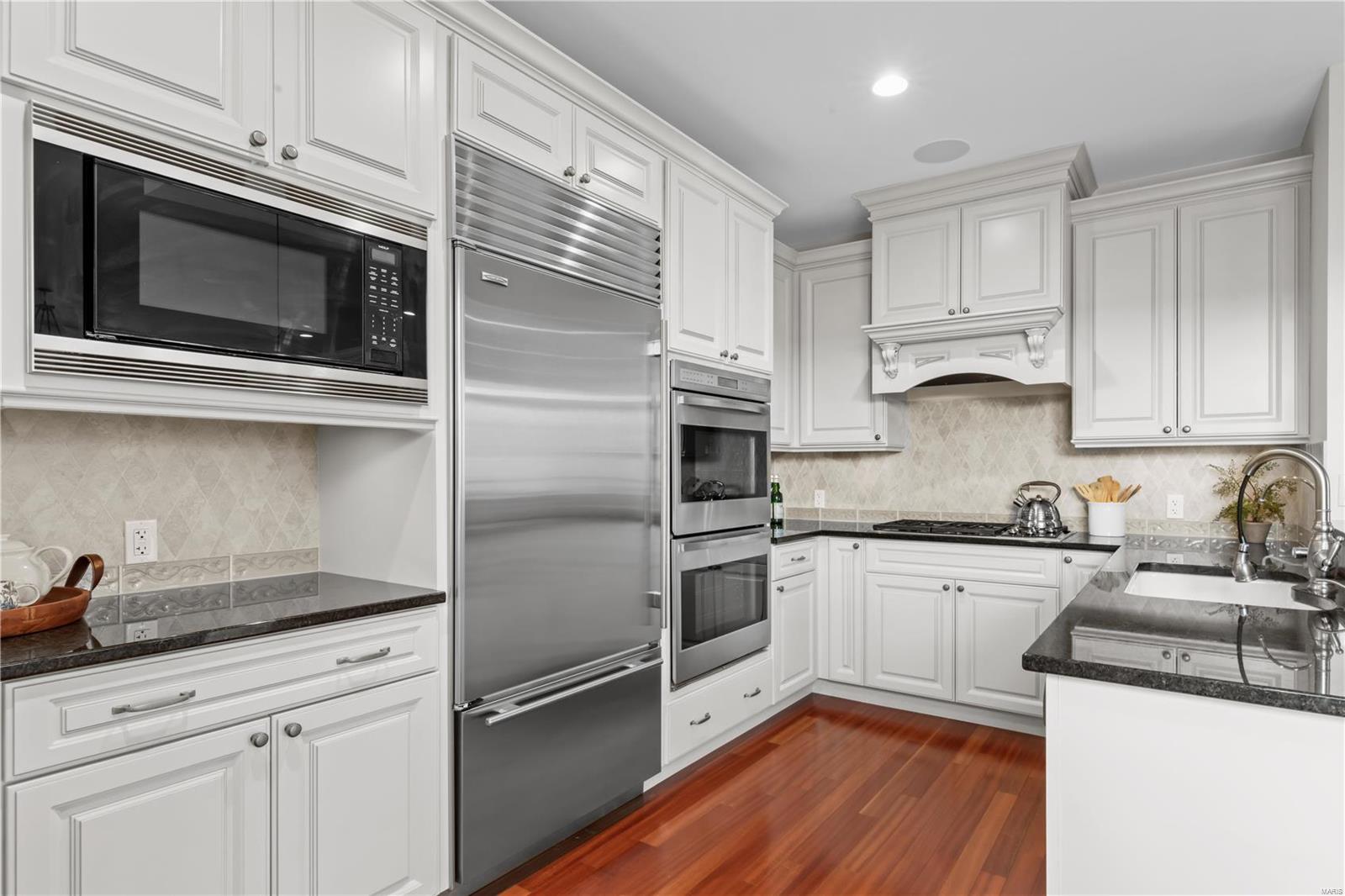 Crescent Condo - Residential