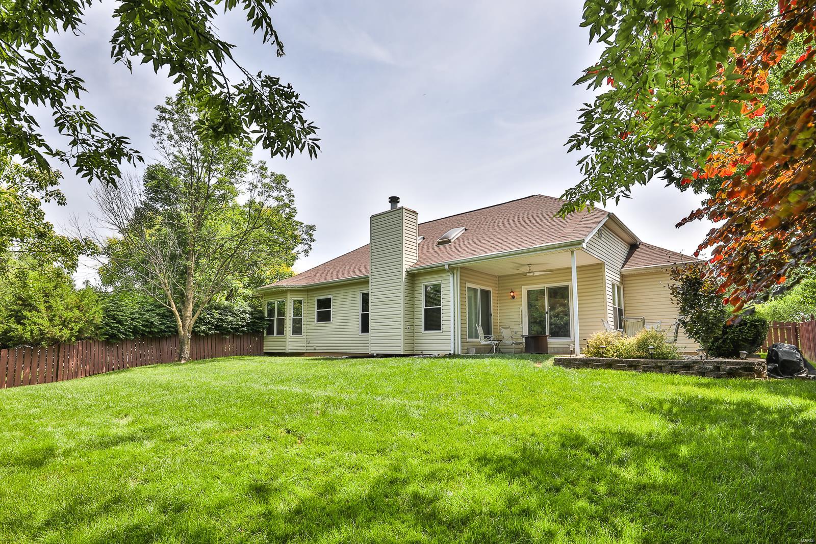Royal Point 1 - Residential