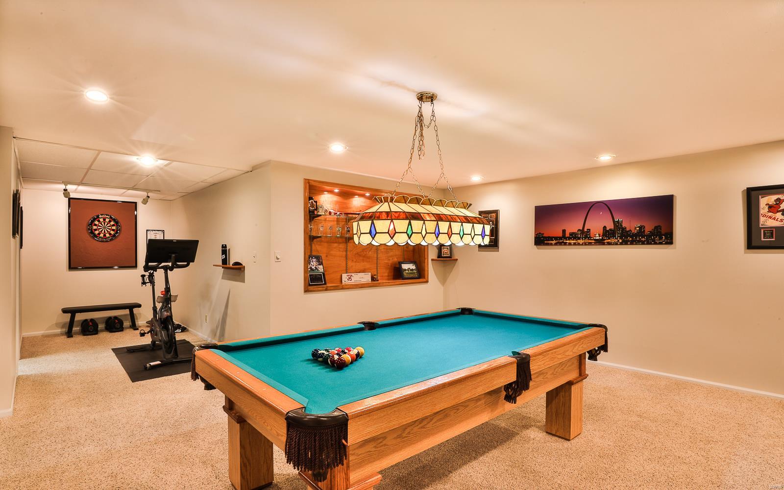 Royal Point 1 - Residential