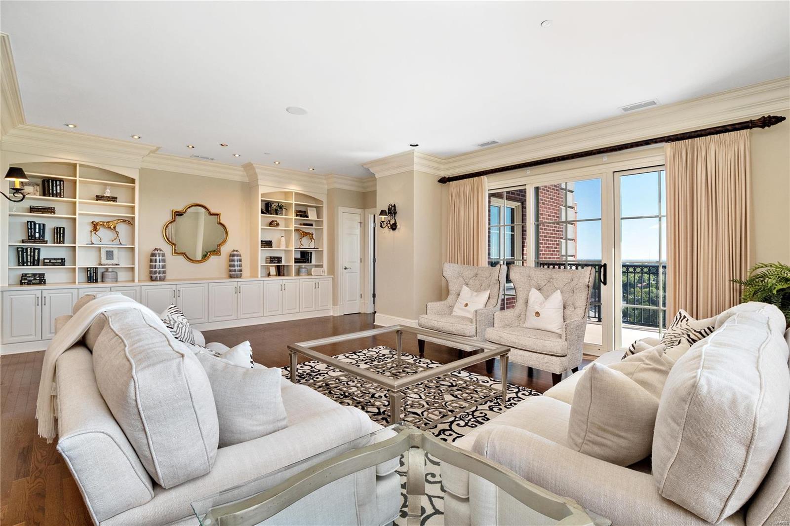 Plaza In Clayton A Condo The - Residential