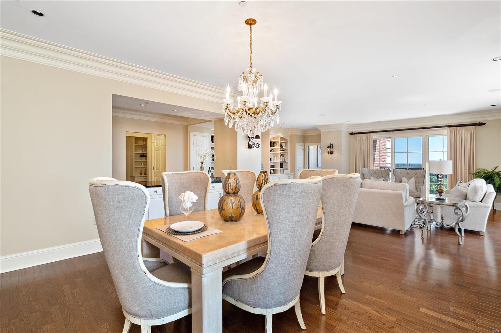 Plaza In Clayton A Condo The - Residential