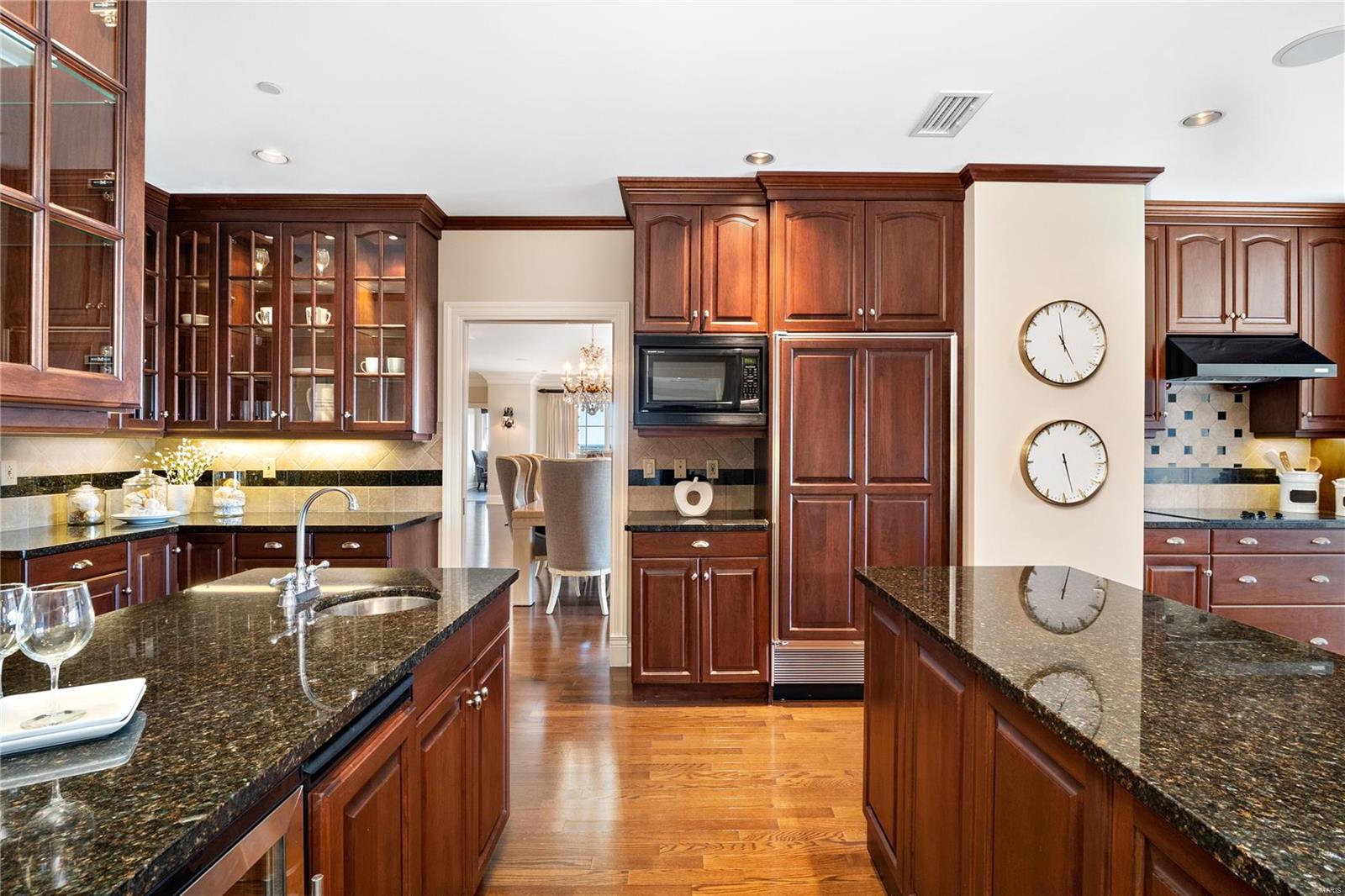 Plaza In Clayton A Condo The - Residential