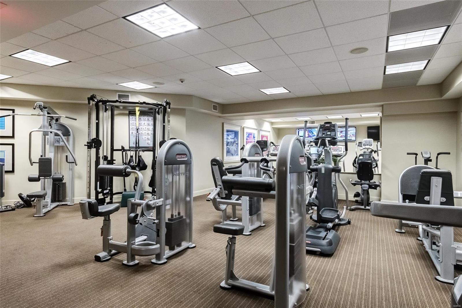 Plaza In Clayton A Condo The - Residential