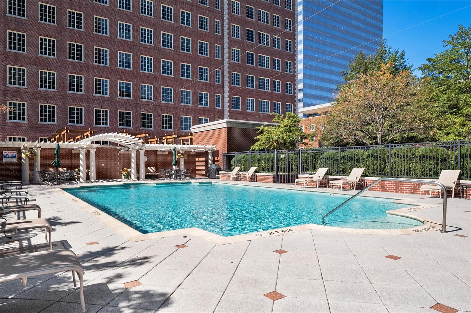 Plaza In Clayton A Condo The - Residential