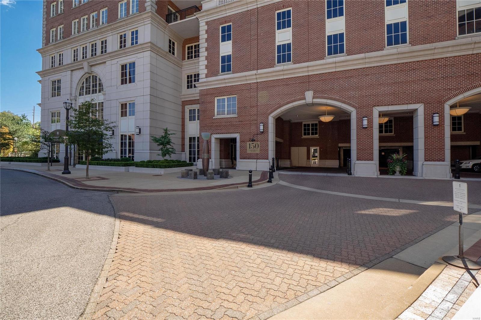 Plaza In Clayton A Condo The - Residential