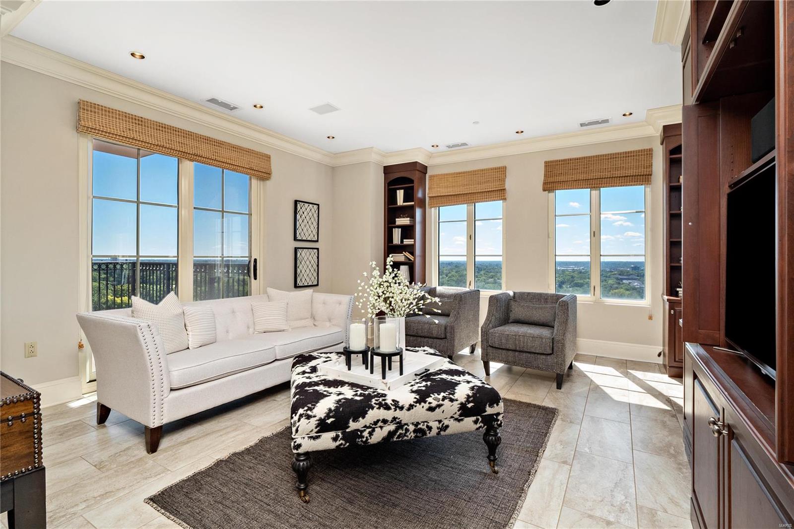 Plaza In Clayton A Condo The - Residential