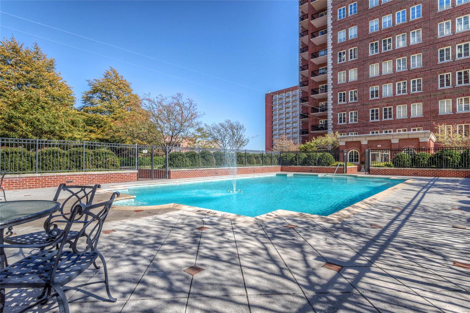 Plaza In Clayton A Condo The - Residential