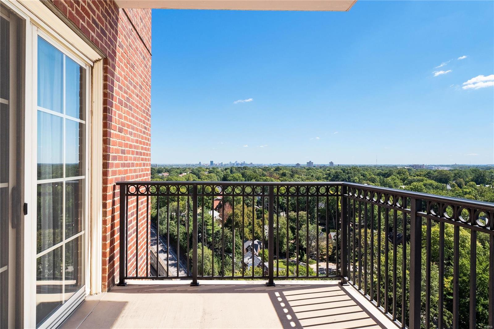 Plaza In Clayton A Condo The - Residential